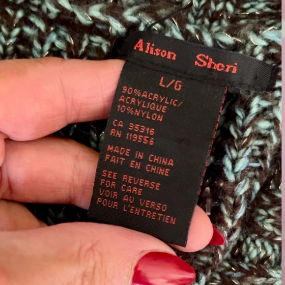 Green & Brown Women's Sweater - Picture 10 of 11